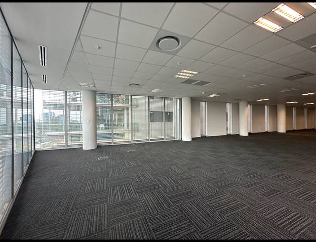 893M² OFFICE TO LET IN SANDTON CENTRAL